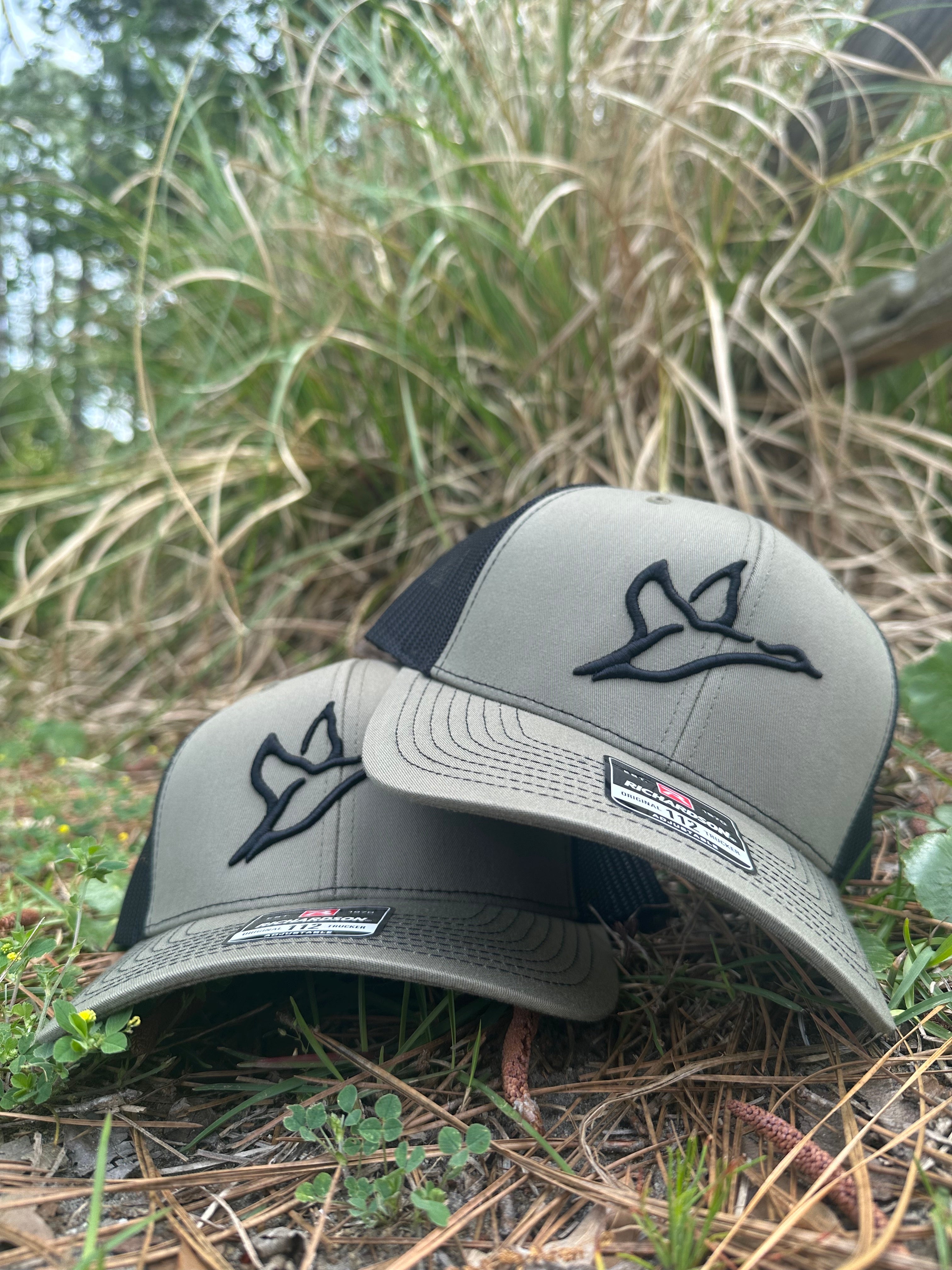 Duck hunting sales trucker hat