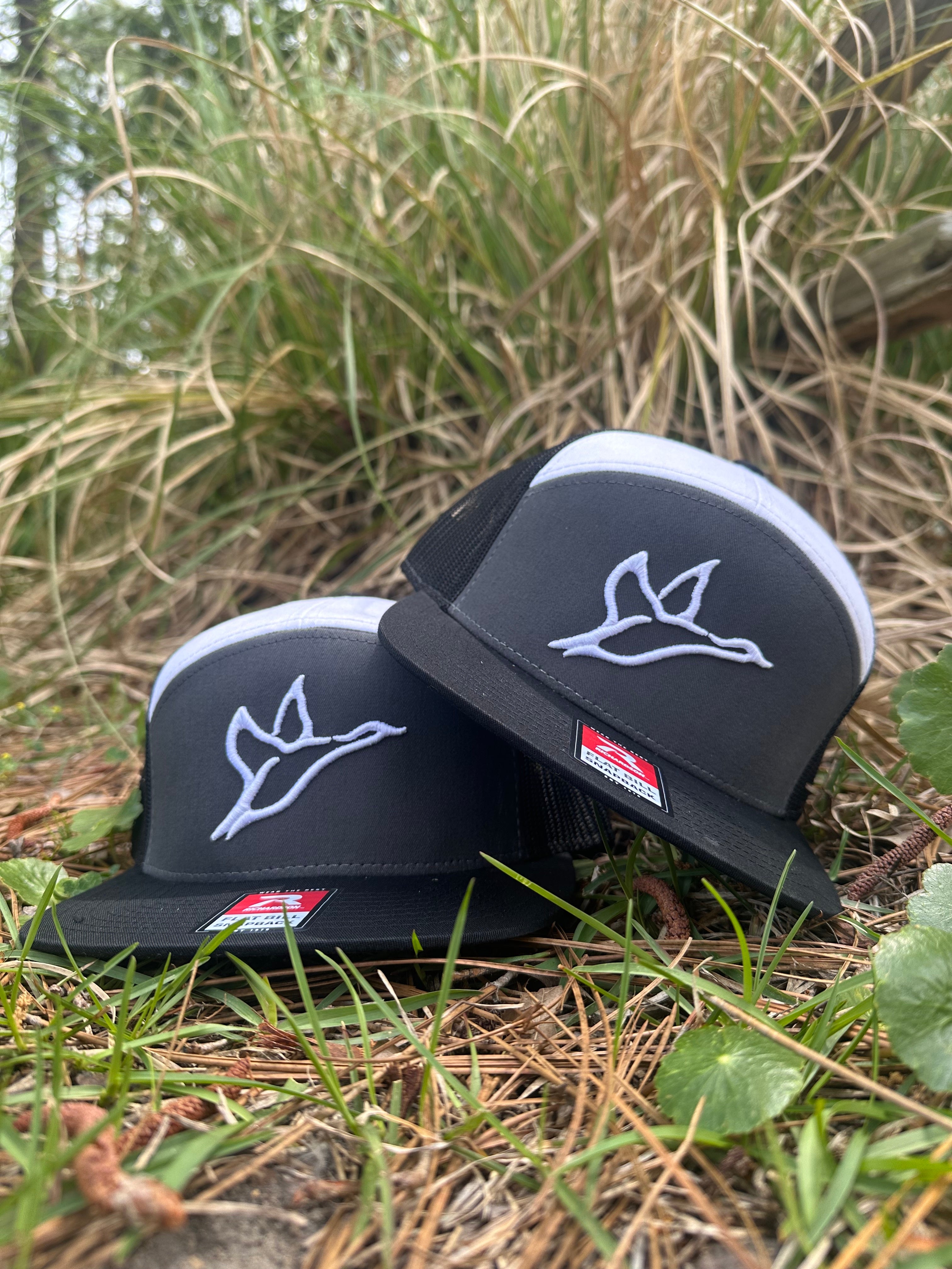 7 Panel Black/White/Grey-Combat Waterfowl