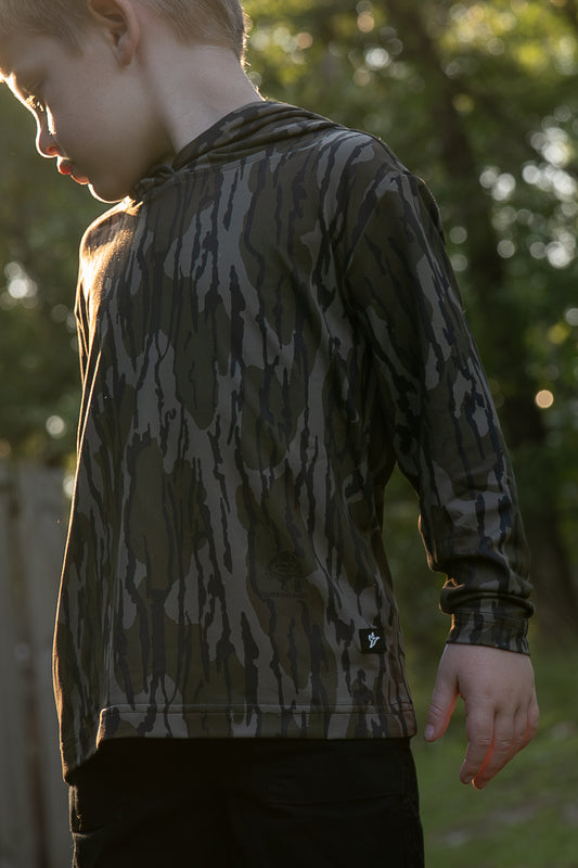Youth Hooded Performance Shirt | Mossy Oak Bottomland Camo