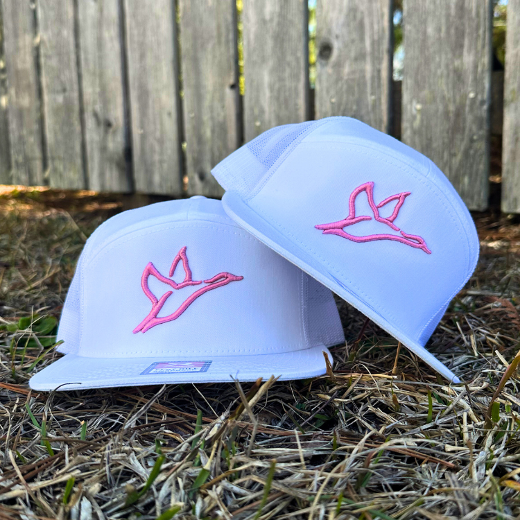 7 Panel White Hat | Pink Icon-Combat Waterfowl